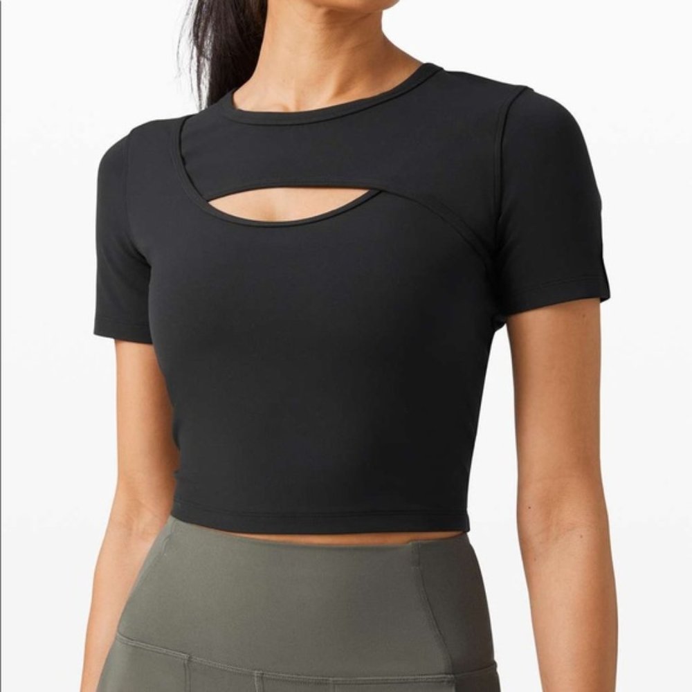Lululemon peekaboo shirt black